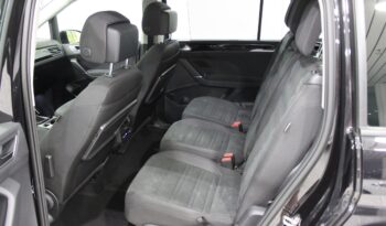 VW Touran 1.5 TSI EVO R-Line Highline 7 Plätze Aut. (Kompaktvan / Minivan) voll